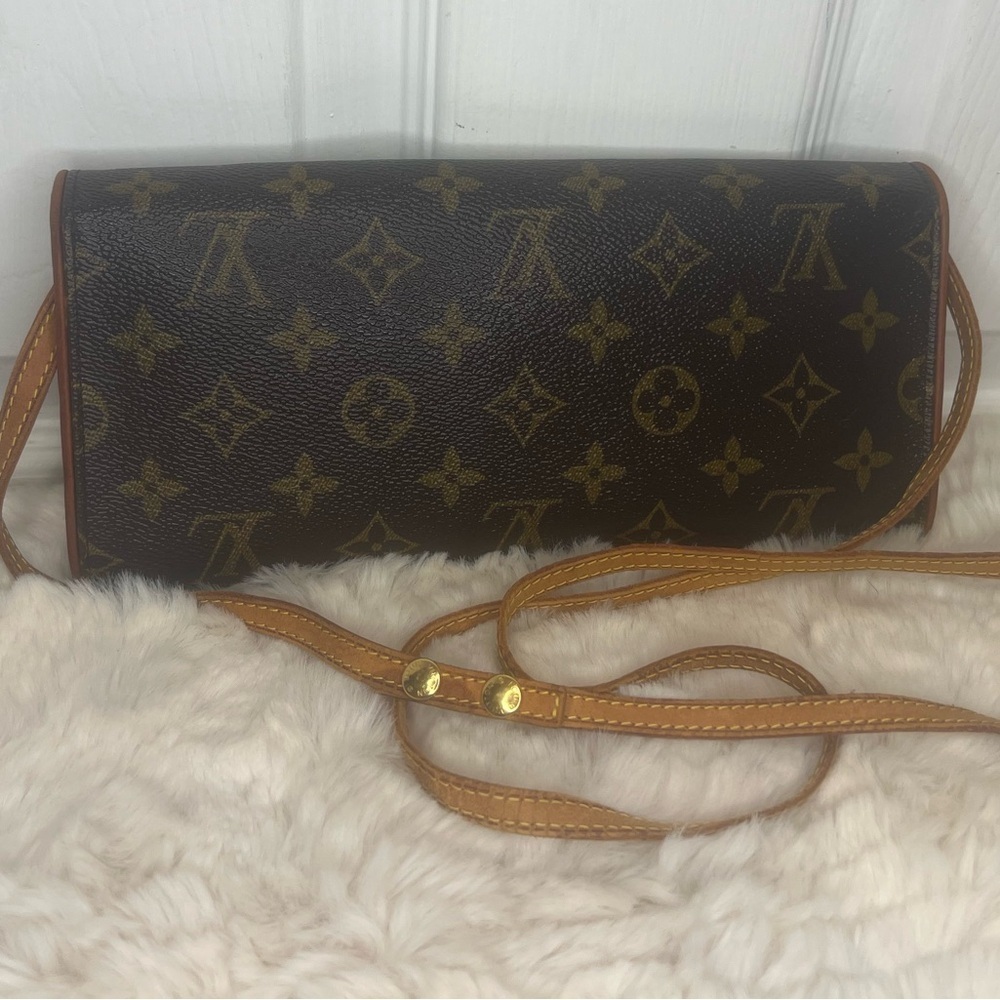 LOUIS VUITTON PARIS POCHETTE MONOGRAM TWIN GM 2 WAY SHOULDER/CROSSBODY BAG - Picture 4 of 16